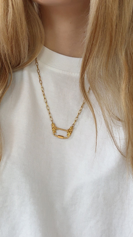 Hold On Necklace